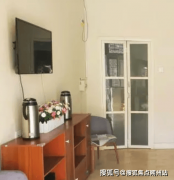供给低糖、高纤维餐食搭配；也会按照白叟的健